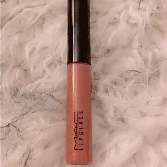 Mini MAC Lipglass In Lovechild - Picture 2 of 5